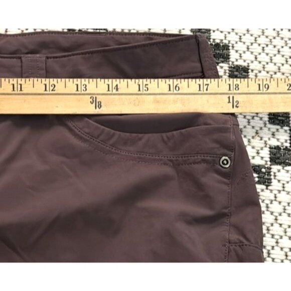 Duluth Trading Womens 12 Short Quick-Dry Nylon/Spandex Pants - Picture 7 of 10